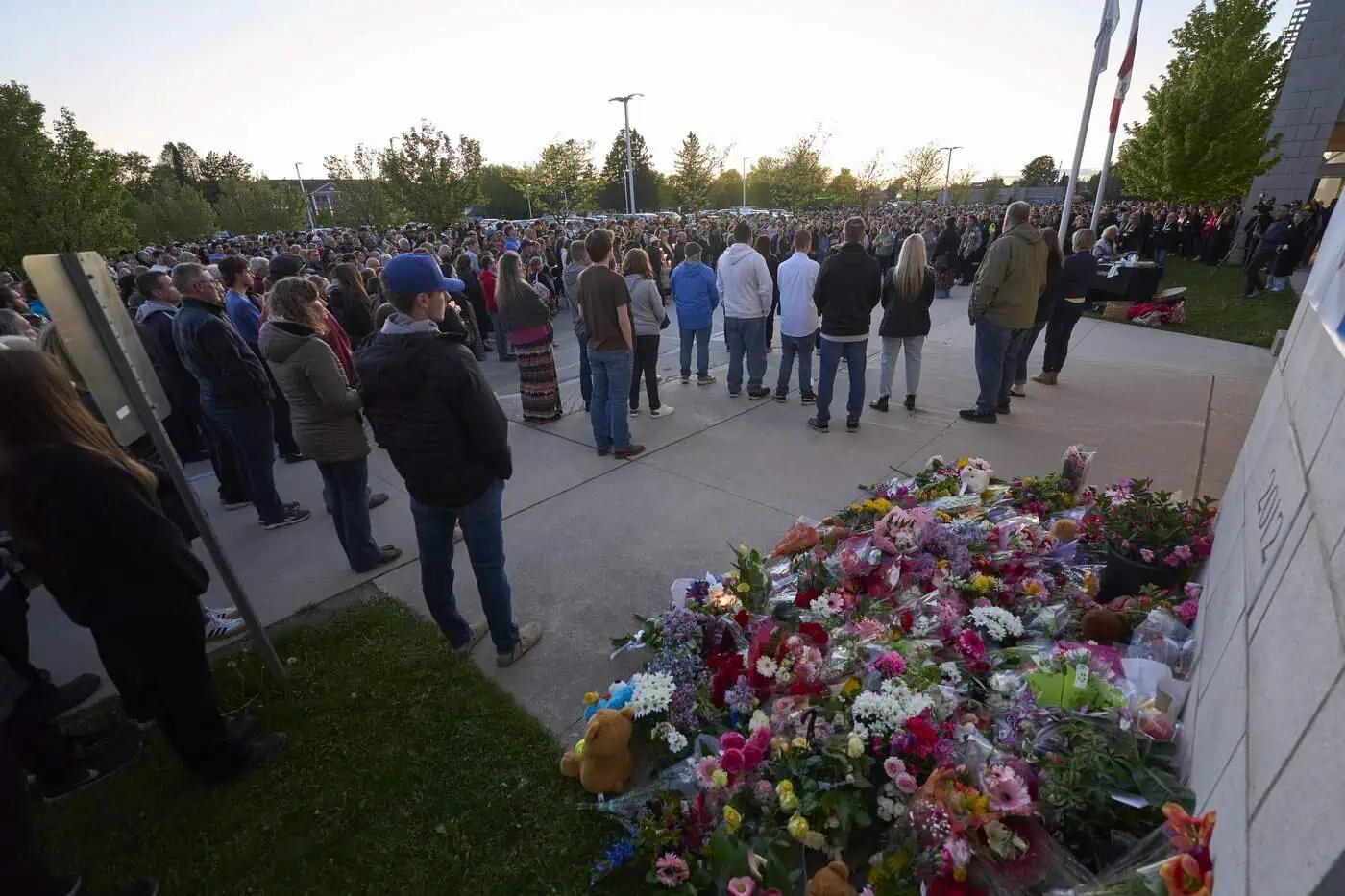 Joint funeral to be held for two teens killed in Ontario crash that left five dead [Video]