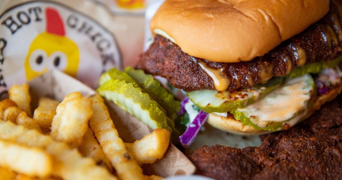 Second Omaha location of Dave’s Hot Chicken opens [Video]
