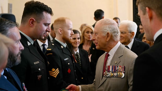 In Italy, a Canadian has a ‘very humbling experience’ meeting with King Charles [Video]