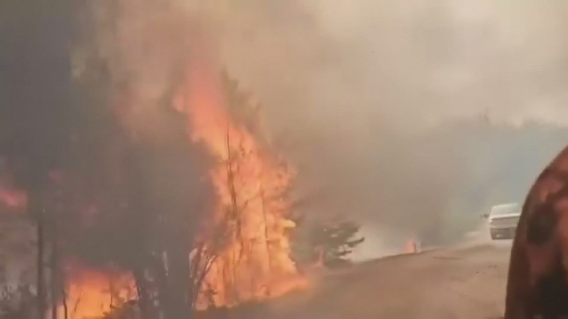 More than 25,000 people evacuated in three Canadian provinces due to wildfires [Video]
