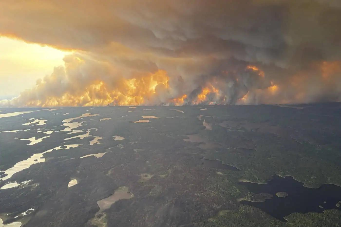 Hotel spaces freed up in Winnipeg for wildfire evacuees, Alberta dealing with winds [Video]