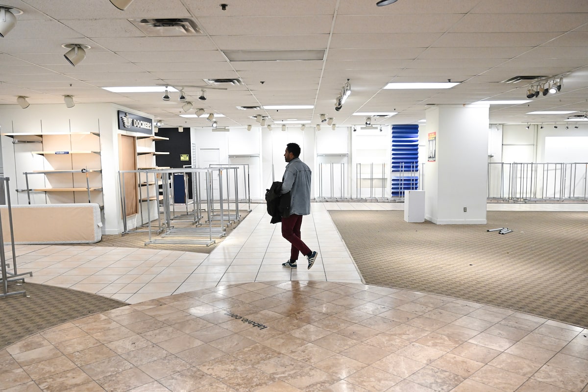 Hudsons Bay demise leaves large swaths of empty retail space in its wake [Video]