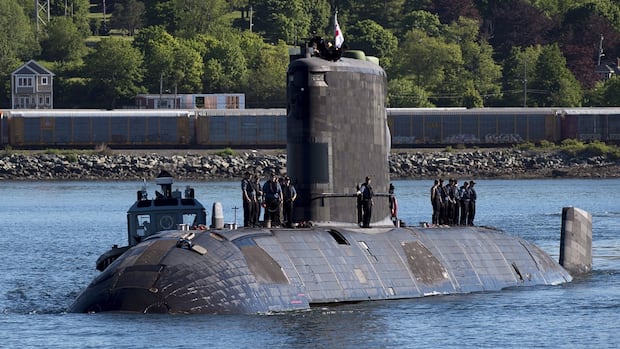 German, Norwegian officials urge Canada to join ‘familiar family’ in buying new submarines [Video]