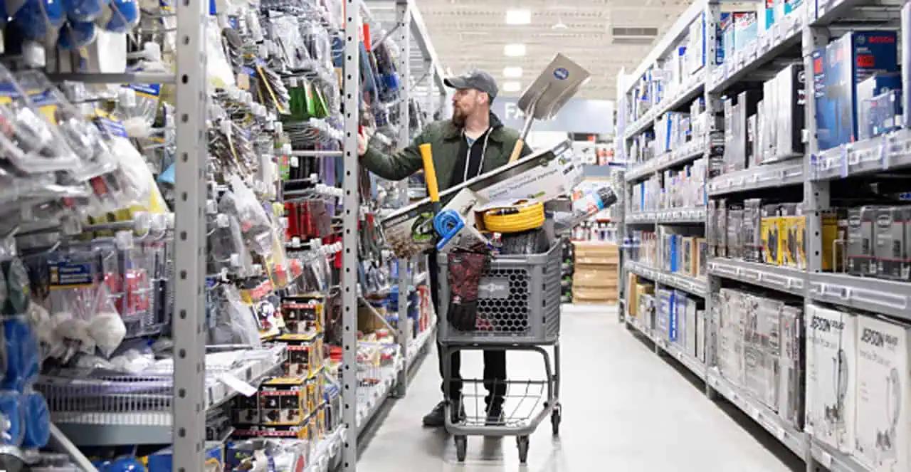 Retail chain opens latest Ontario location with sales of tools, car parts and hardware [Video]