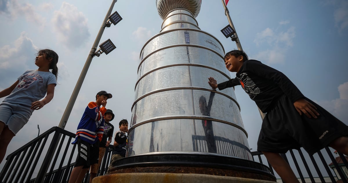 Panthers visit the Oilers in Game 1 of the Stanley Cup Final in Edmonton  WSOC TV [Video]