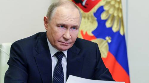 Putin promises revenge for drone attack as NATO defence ministers discuss Ukraine without U.S. [Video]