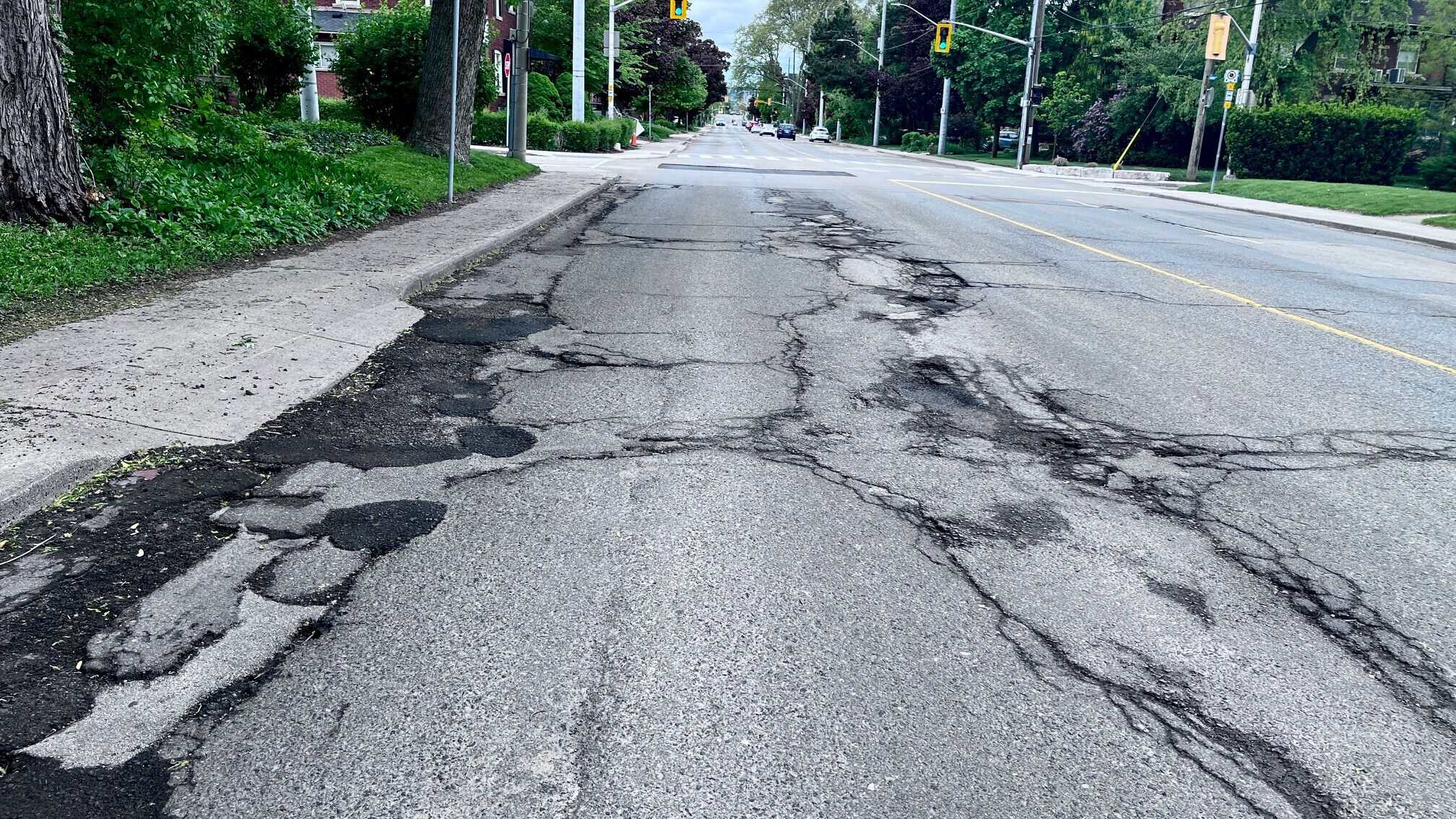 The 10 worst roads in Ontario for 2025 have been revealed [Video]