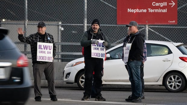 B.C. port foremen’s union and employers ratify 4-year deal [Video]