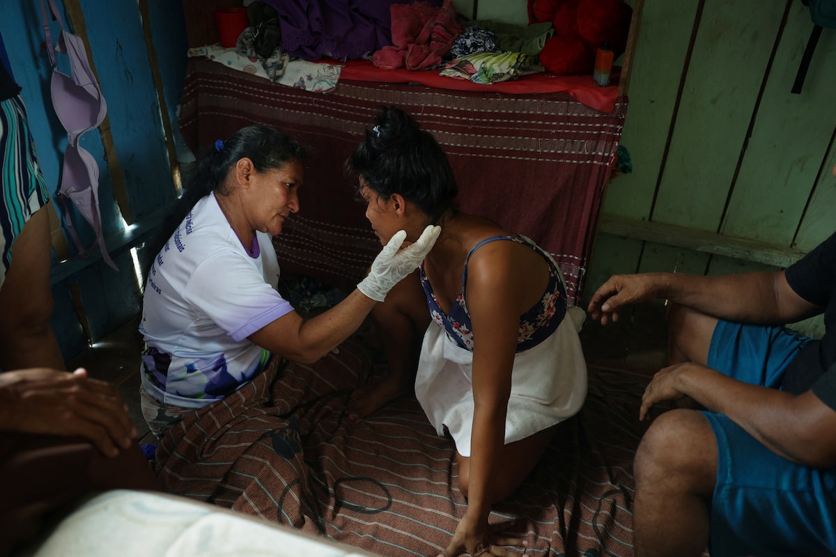 Brazils depleted jungle rivers make midwives even more essential when the water breaks [Video]