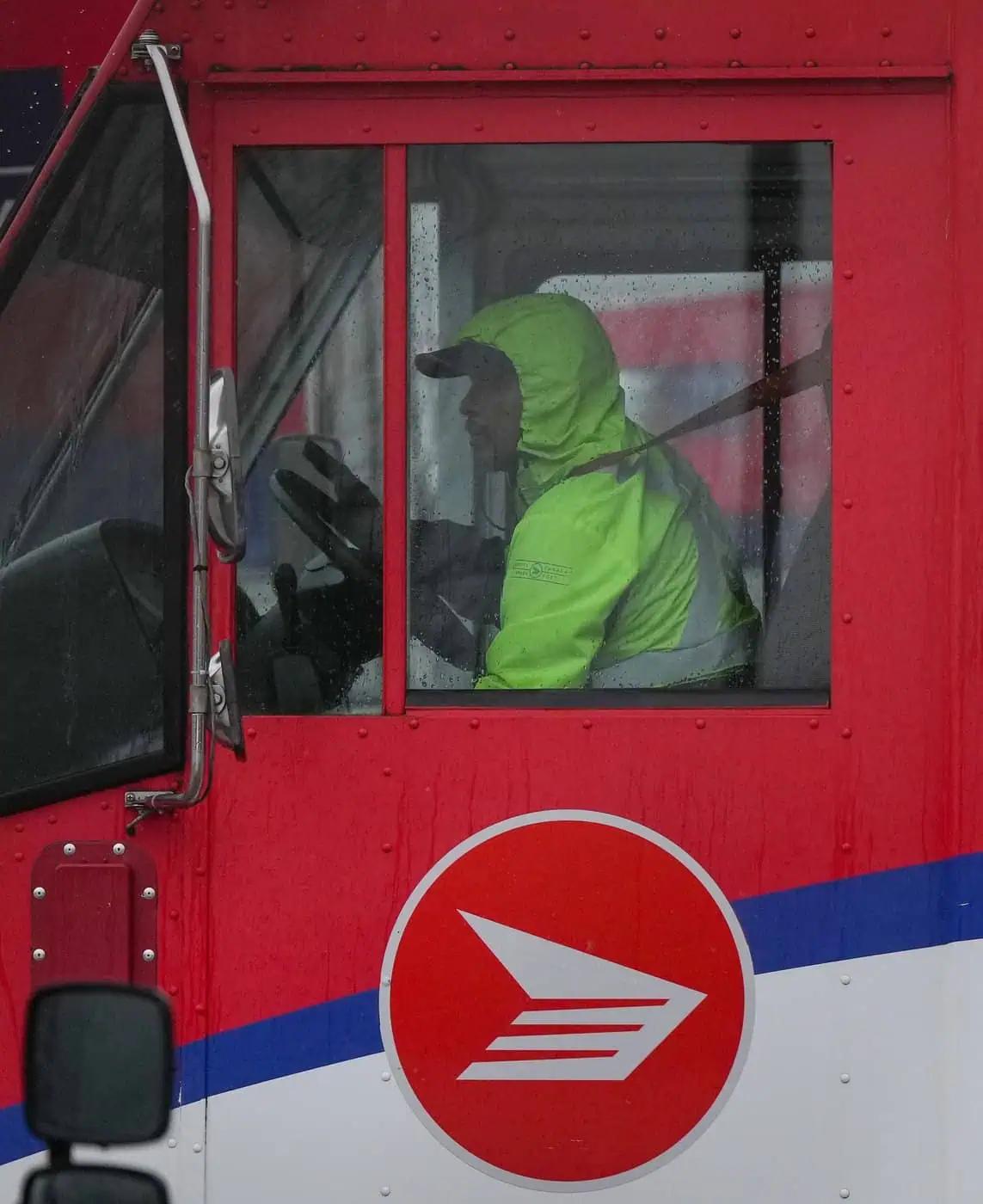Canada Post union files labour practices complaint [Video]