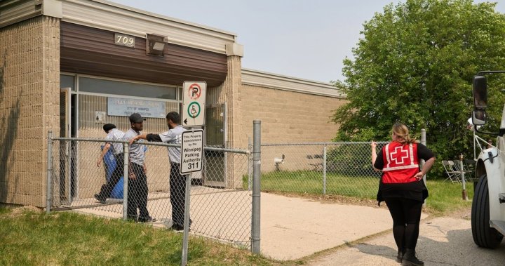 Manitoba plays the waiting game to get wildfire evacuees into hotels: Kinew - Winnipeg [Video]