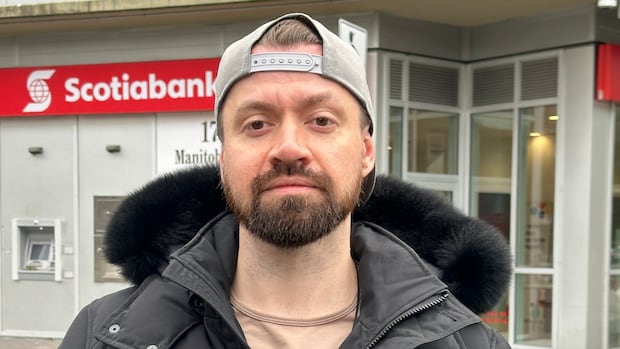 Bank customer on the hook for fraudulent charges; TikTok blocks #SkinnyTok: CBC’s Marketplace cheat sheet [Video]