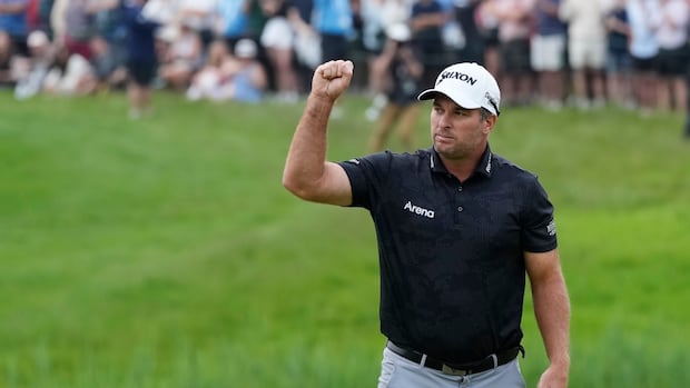 New Zealand’s Ryan Fox wins 4-hole playoff against American Sam Burns to claim Canadian Open [Video]