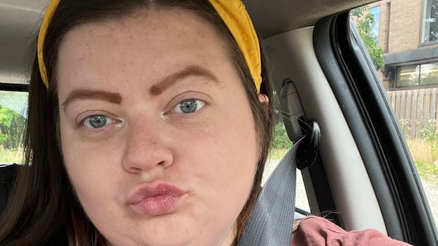 Judge calls woman a ‘danger,’ sends her to prison after faking pregnancies, defrauding Ontario doulas [Video]