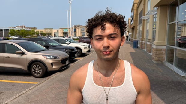 Ottawa students struggle to find summer work as unemployment rises [Video]