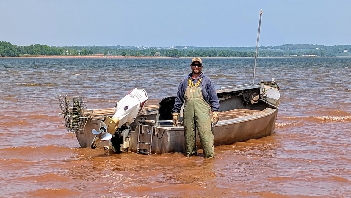 Oyster harvesters in P.E.I. fear overfishing, empty rivers next spring amid MSX concerns [Video]