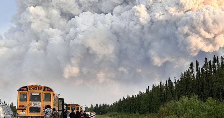 Australia sends crews to help Canada in its fight against wildfires [Video]