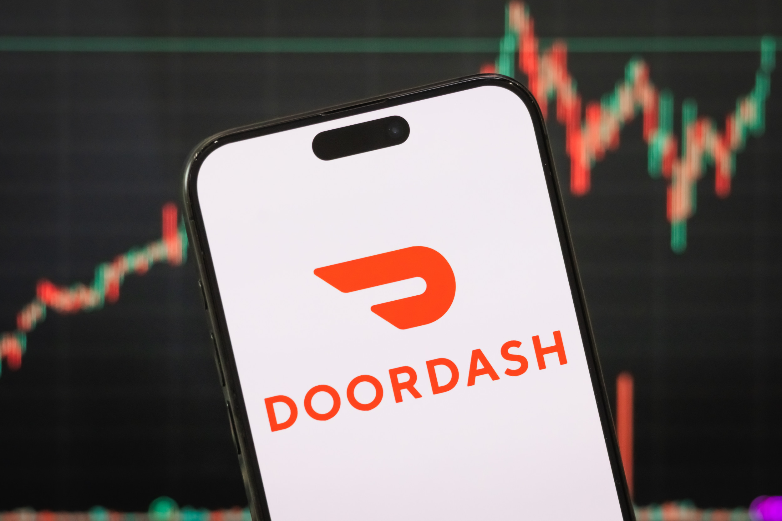 DoorDash Hit With Major Lawsuit Over ‘Deceptive’ Pricing [Video]