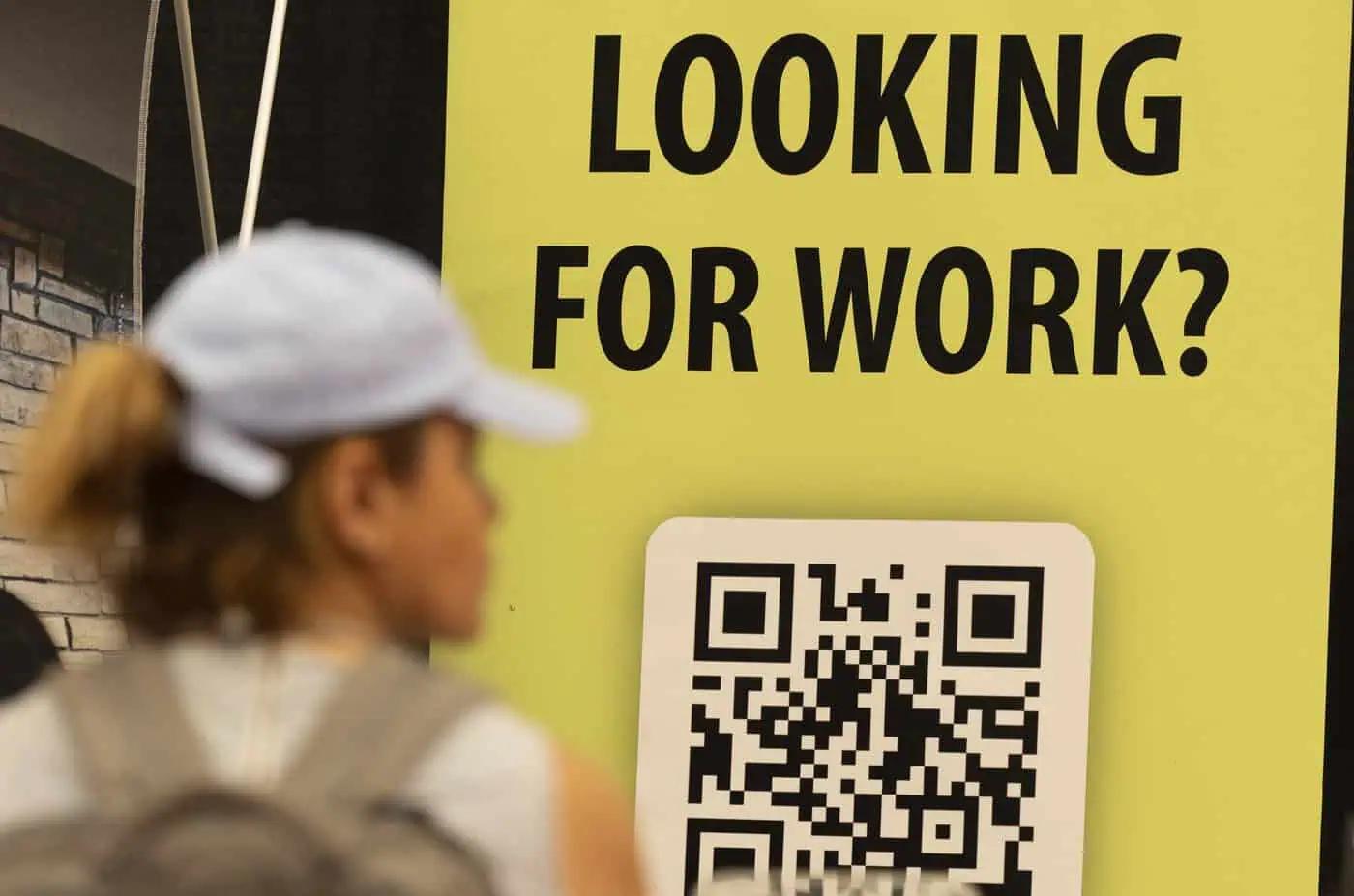 Ottawa moves to prop up youth employment in a rough summer jobs market [Video]