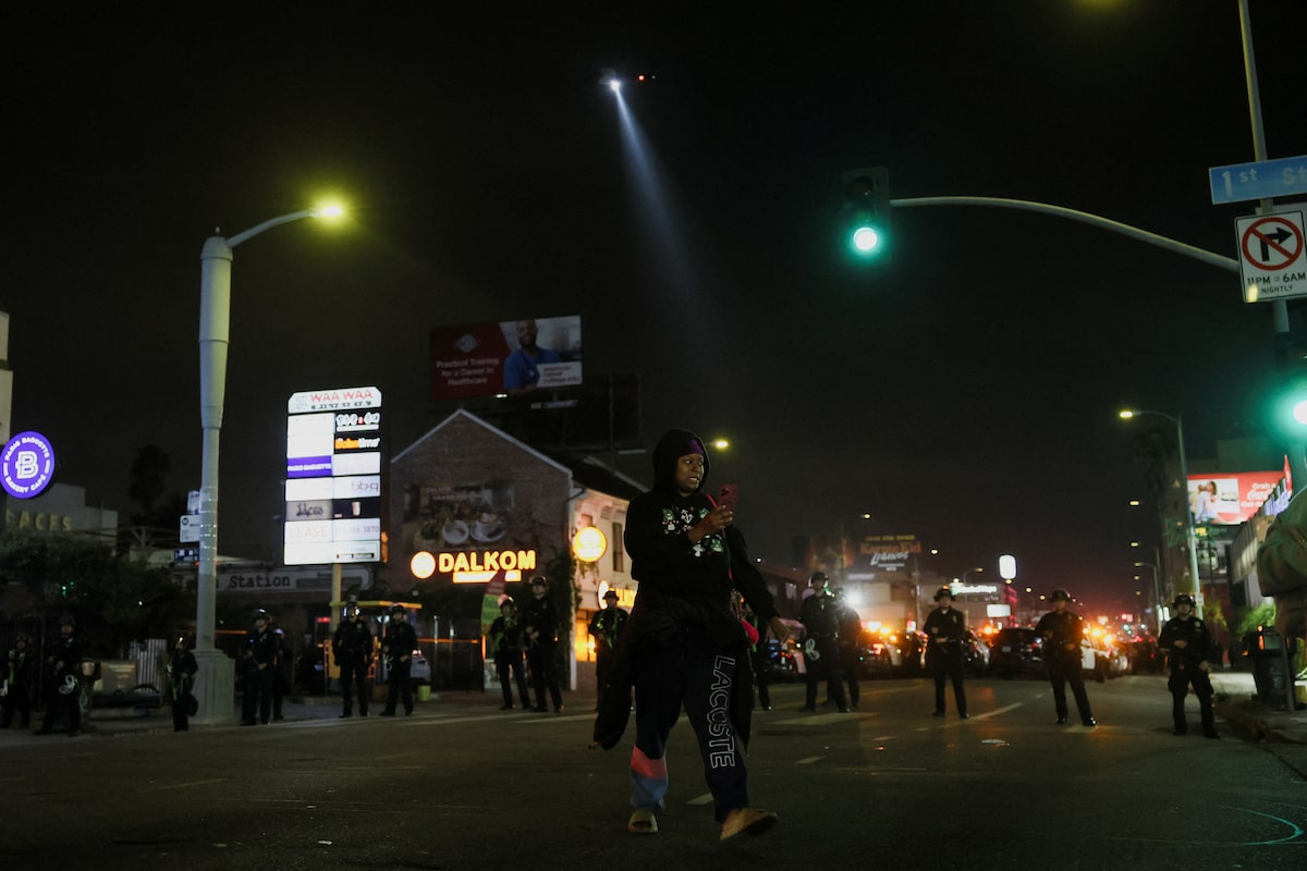 U.S. Marines prepare to deploy in Los Angeles as protests spread across the country [Video]