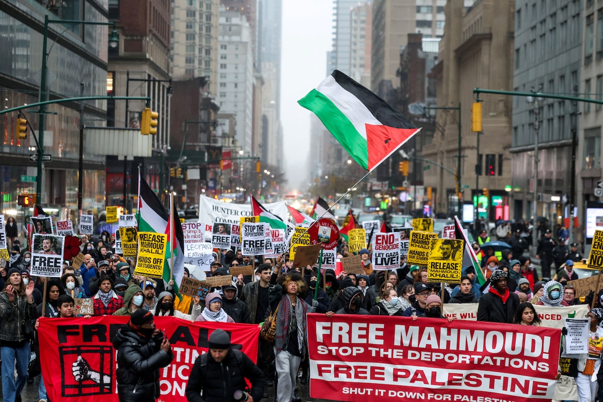 Judge says government must release Columbia University protester Mahmoud Khalil [Video]